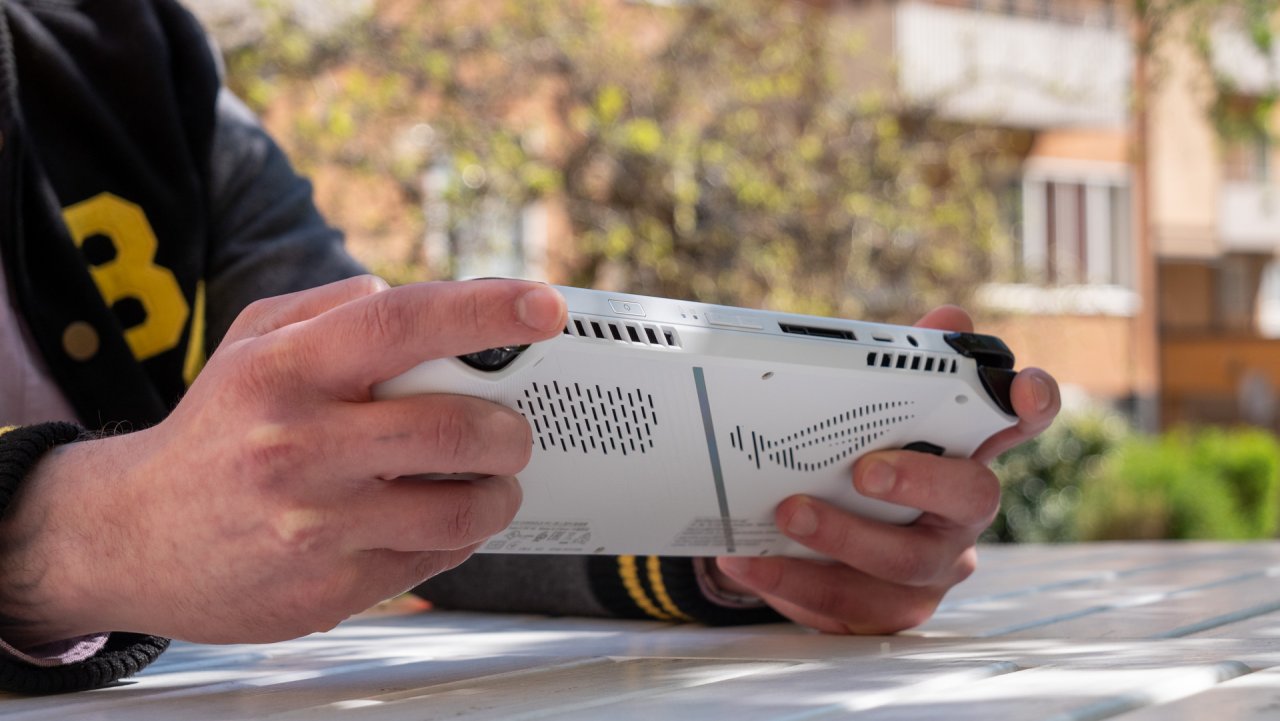 Handheld game consoles are part of the European Union’s battery replacement requirements